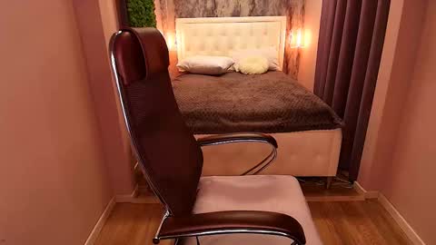 Scarlett online show from 14, 2, 2025