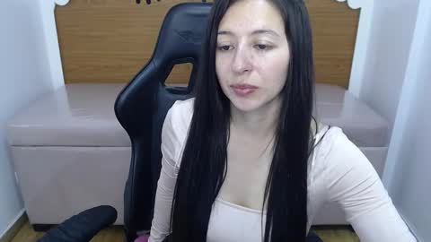 scarlett_percy_t online show from 17, 11, 2025