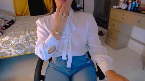 Snapshot of scarlett_sex2 chatting on 15, 4, 2026 scarlet online show from 15, 4, 2026