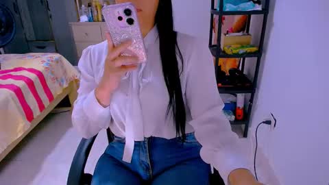 Snapshot of scarlett_sex2 chatting on 1, 5, 2026 scarlet online show from 1, 5, 2026