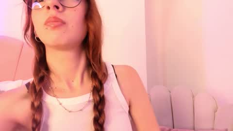 Snapshot of scarlett_smith_3 chatting on 14, 10, 2025 scarlett smith 3 online show from 14, 10, 2025