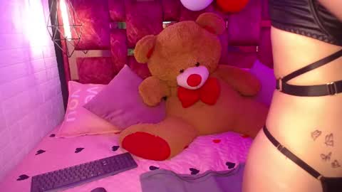 scarlett_squerit online show from 8, 7, 2026