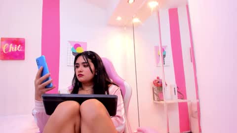 Snapshot of scarlette_15 chatting on 15, 12, 2024 Scarlette online show from 15, 12, 2024