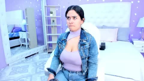 Snapshot of scarlette_15 chatting on 19, 9, 2025 Scarlette online show from 19, 9, 2025