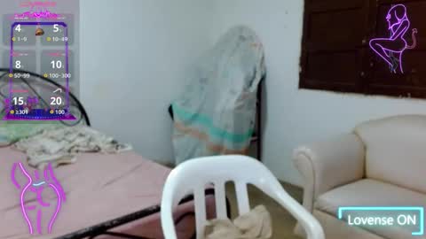 Snapshot of scarlette_mason_1 chatting on 9, 10, 2025 KARLA online show from 9, 10, 2025