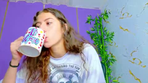 Snapshot of scarlettjones_x chatting on 27, 9, 2025 Scarlet online show from 27, 9, 2025