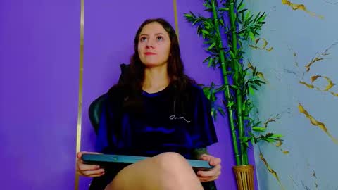 Snapshot of scarlettjones_x chatting on 7, 10, 2025 Scarlet online show from 7, 10, 2025