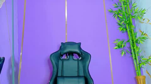 Snapshot of scarlettjones_x chatting on 13, 10, 2025 Scarlet online show from 13, 10, 2025