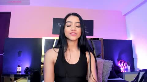 Snapshot of scarlettorres chatting on 19, 10, 2025 scarlettorres online show from 19, 10, 2025