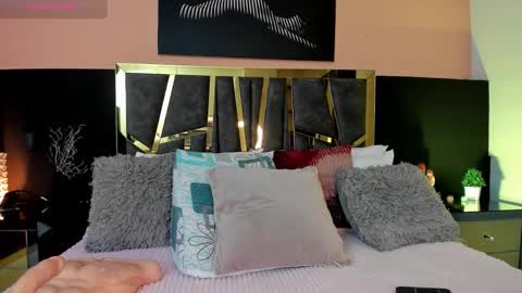 Snapshot of scarlettorres chatting on 2, 12, 2025 scarlettorres online show from 2, 12, 2025