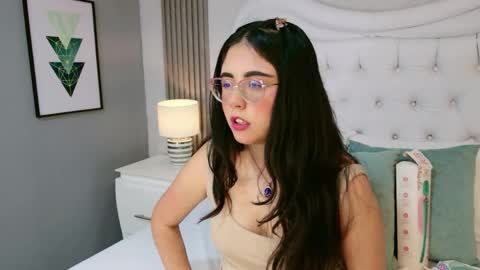 Snapshot of scarlettpetrovaa chatting on 9, 5, 2026 Scarlett Petrova online show from 9, 5, 2026