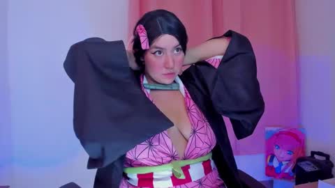 Snapshot of scarlettqueen56 chatting on 8, 1, 2025 chloe online show from 8, 1, 2025