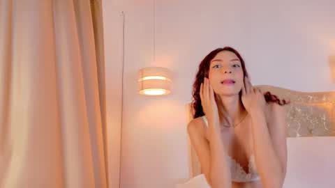 Snapshot of scarlettt_moon chatting on 6, 11, 2025 scarlettt_moon online show from 6, 11, 2025