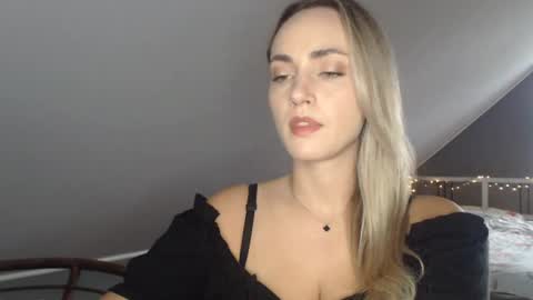 Snapshot of scarlettxblonde chatting on 7, 7, 2026 ScarlettxBlonde online show from 7, 7, 2026