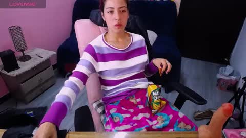 Scarllett online show from 2, 2, 2025