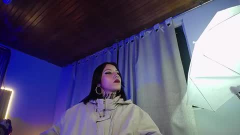 Scarllett online show from 8, 11, 2025