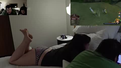 Snapshot of scenenotheard chatting on 20, 12, 2025 scenenotheard online show from 20, 12, 2025