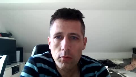 Snapshot of schnuckigeil chatting on 20, 2, 2025 Dildomen online show from 20, 2, 2025