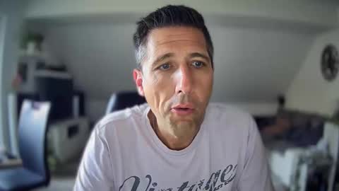 Snapshot of schnuckigeil chatting on 10, 9, 2025 Dildomen online show from 10, 9, 2025