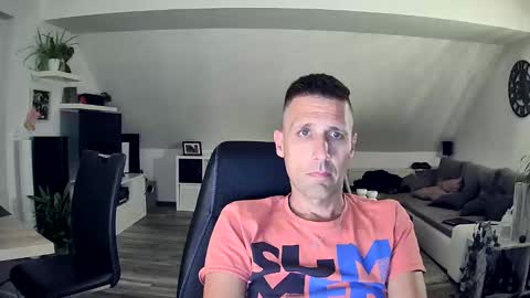 Snapshot of schnuckigeil chatting on 22, 9, 2025 Dildomen online show from 22, 9, 2025