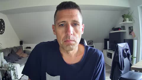 Snapshot of schnuckigeil chatting on 29, 9, 2025 Dildomen online show from 29, 9, 2025