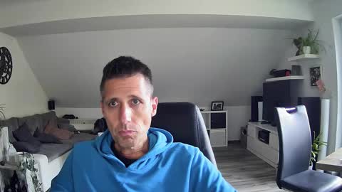 Snapshot of schnuckigeil chatting on 14, 10, 2025 Dildomen online show from 14, 10, 2025