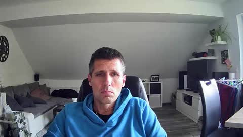 Snapshot of schnuckigeil chatting on 29, 10, 2025 Dildomen online show from 29, 10, 2025