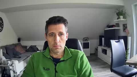 Snapshot of schnuckigeil chatting on 11, 11, 2025 Dildomen online show from 11, 11, 2025