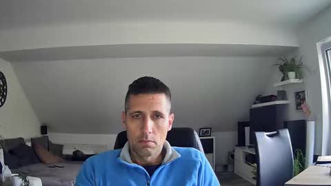 Snapshot of schnuckigeil chatting on 15, 11, 2025 Dildomen online show from 15, 11, 2025