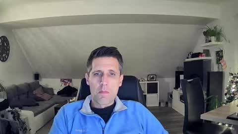 Snapshot of schnuckigeil chatting on 18, 12, 2025 Dildomen online show from 18, 12, 2025