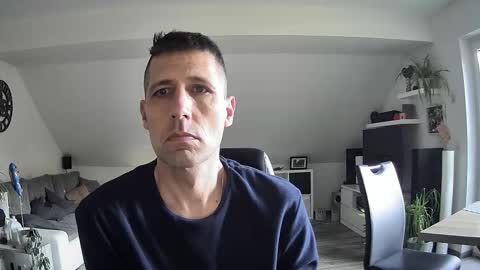 Dildomen online show from 4, 3, 2026