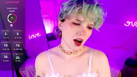 Snapshot of school_love chatting on 24, 1, 2025 Rina online show from 24, 1, 2025