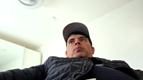 Snapshot of schosch01 chatting on 16, 3, 2026 schosch01 online show from 16, 3, 2026