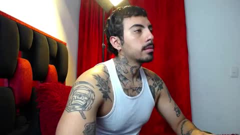 Alejandro help me to reach 200 thumps up online show from 15, 4, 2026