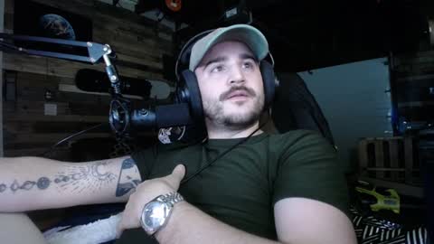 Snapshot of scotchthecat chatting on 16, 12, 2024 Sup online show from 16, 12, 2024