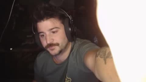 Snapshot of scotchthecat chatting on 15, 12, 2025 Sup online show from 15, 12, 2025