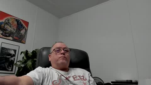 Snapshot of scotty8ballz chatting on 11, 3, 2025 YourBannana1 online show from 11, 3, 2025