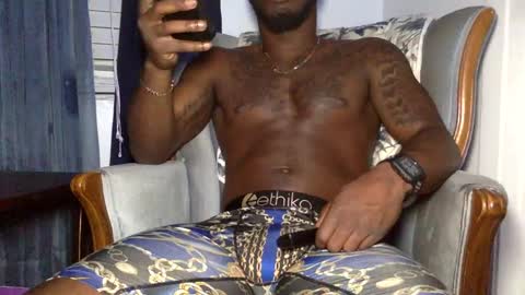 Snapshot of sdawg2xx chatting on 5, 12, 2024 sdawg2xx online show from 5, 12, 2024