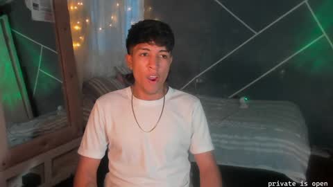 Snapshot of sean_scoth2 chatting on 13, 12, 2024 Sean Scoth online show from 13, 12, 2024