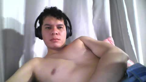 Snapshot of seb5758 chatting on 14, 11, 2025 Seb online show from 14, 11, 2025