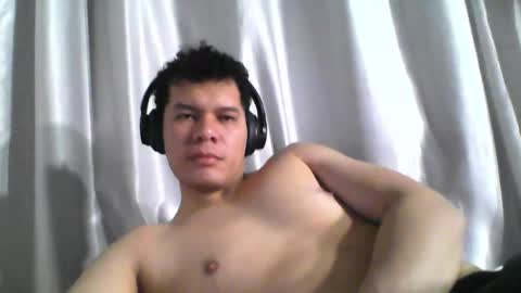 Snapshot of seb5758 chatting on 16, 11, 2025 Seb online show from 16, 11, 2025