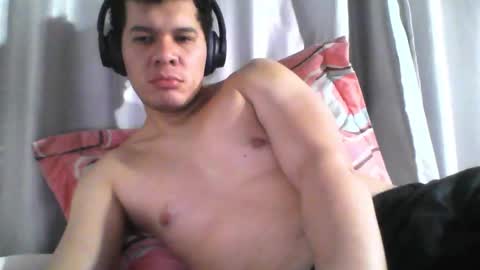 Snapshot of seb5758 chatting on 18, 11, 2025 Seb online show from 18, 11, 2025