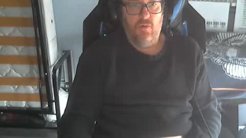 Snapshot of seba881975 chatting on 17, 11, 2025 Sba Fr online show from 17, 11, 2025