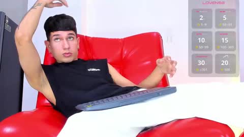 Snapshot of sebas_hall_ chatting on 4, 11, 2025 sebas_hall_ online show from 4, 11, 2025