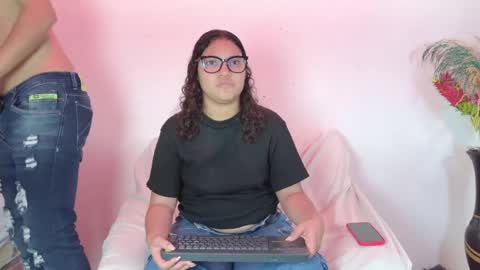 Snapshot of sebas_n_aly chatting on 3, 5, 2026 ely online show from 3, 5, 2026