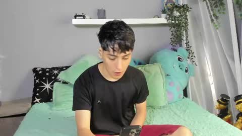 Snapshot of sebas_rosse chatting on 12, 6, 2026 sebastian online show from 12, 6, 2026