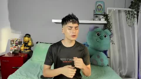 Snapshot of sebas_rosse chatting on 18, 6, 2026 sebastian online show from 18, 6, 2026