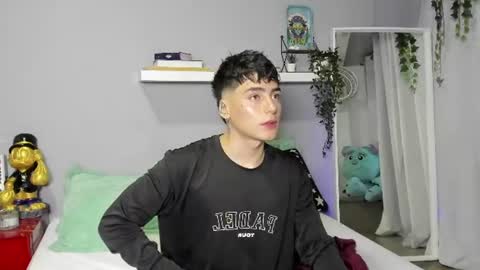 Snapshot of sebas_rosse chatting on 20, 6, 2026 sebastian online show from 20, 6, 2026