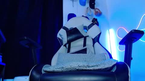 Sebastian online show from 30, 11, 2025