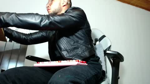 Sebastian online show from 6, 4, 2026